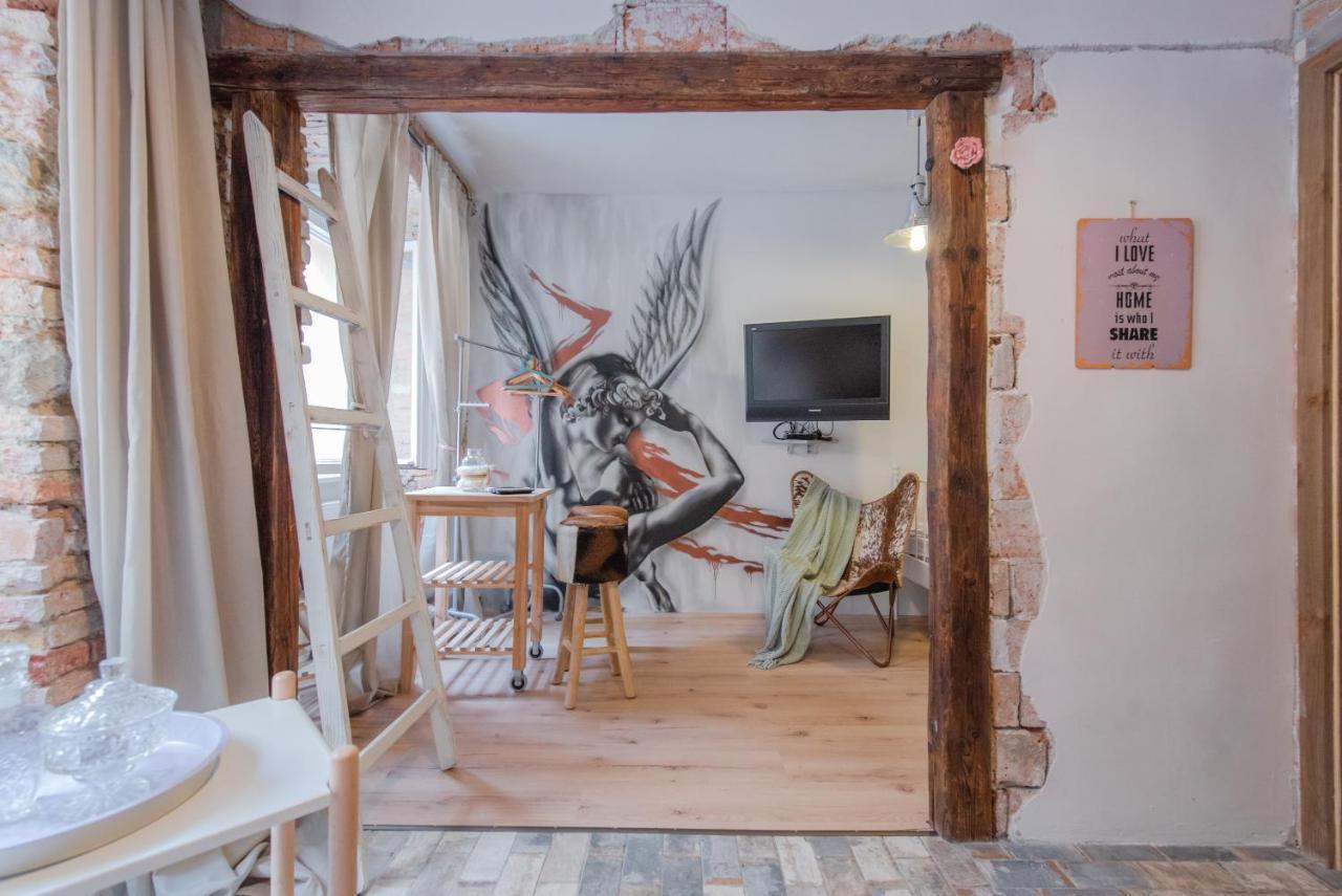 Accommodation At The Zeus Apartment Bratislava Ngoại thất bức ảnh